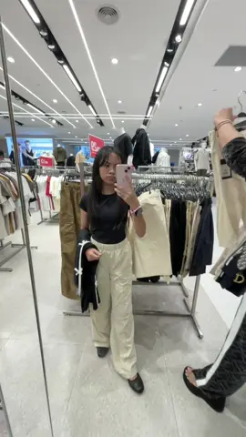 kaki terseliuh pon masi boleyh shopping yerr 😛 #fypppp