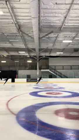 @hiro #fyp #IceSkating #abcxyz #figureskating #viral #iceskater #skatingskills #icerink #outsiderink #outsideskatingrink  #lalive #fyppppppppppppppppppppppp 