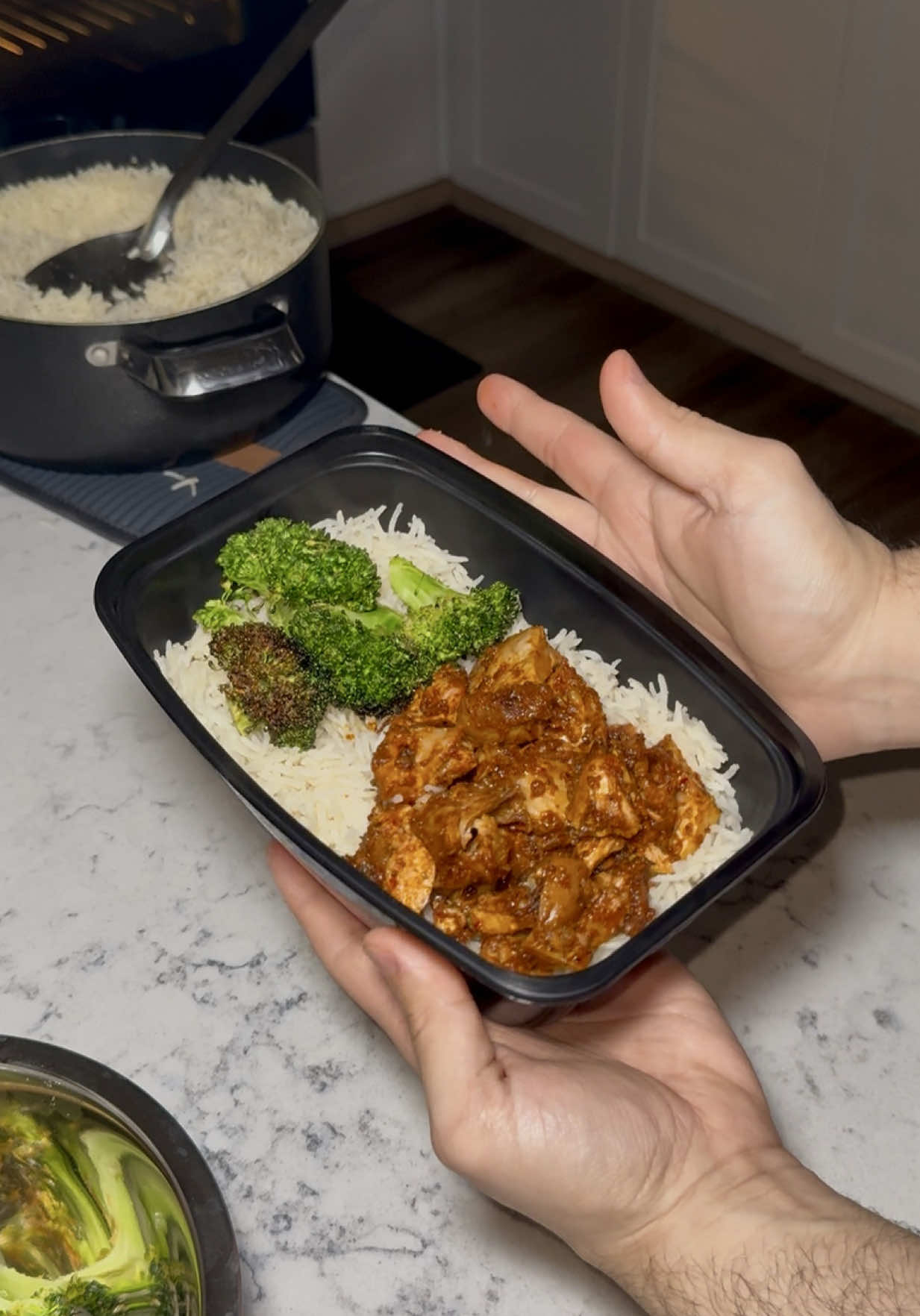 دجاج التشيبوتلي والعسل مع الرز والبروكلي  #adnaniscooking #وصفات_سهله #fyp #طبخ #saudiarabia🇸🇦 #cooking #mealprep #مبتعث #explore #abcxyz #وصفات_صحية #healthyrecipes 