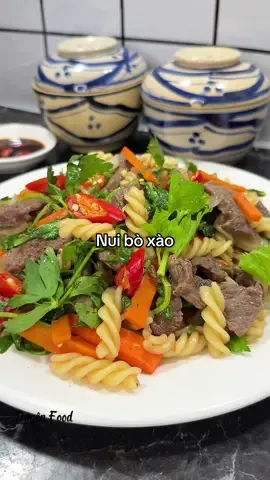 Nui bò xào #boxao #LearnOnTikTok #food #tiktokfood #trending #xuhuong #anngonnaugon #amthucvietnam #ancungtiktok #vairal_video_tiktok #nui #nuixao #boxao #monngonmoingay 
