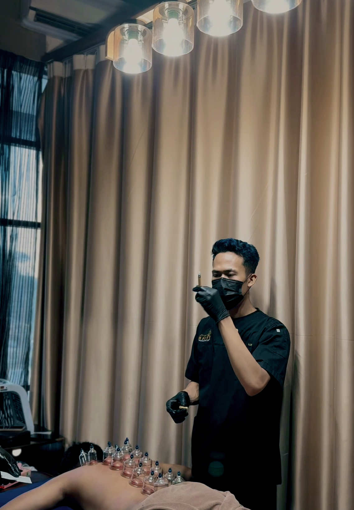 Terapi bekam  #bekam #sehat 