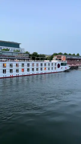 Pesona kapal AROSA VIVA di Rouen, perancis 🇫🇷 #anaksungai #rivercruiseship #rivercruise #riverman #shiplife #lifeonboard #france🇫🇷 #bagasawan #kapalsungai⚓ #rouen 