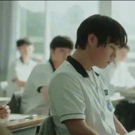 its so sad how he slapped himself 14 times and it left a mark :(