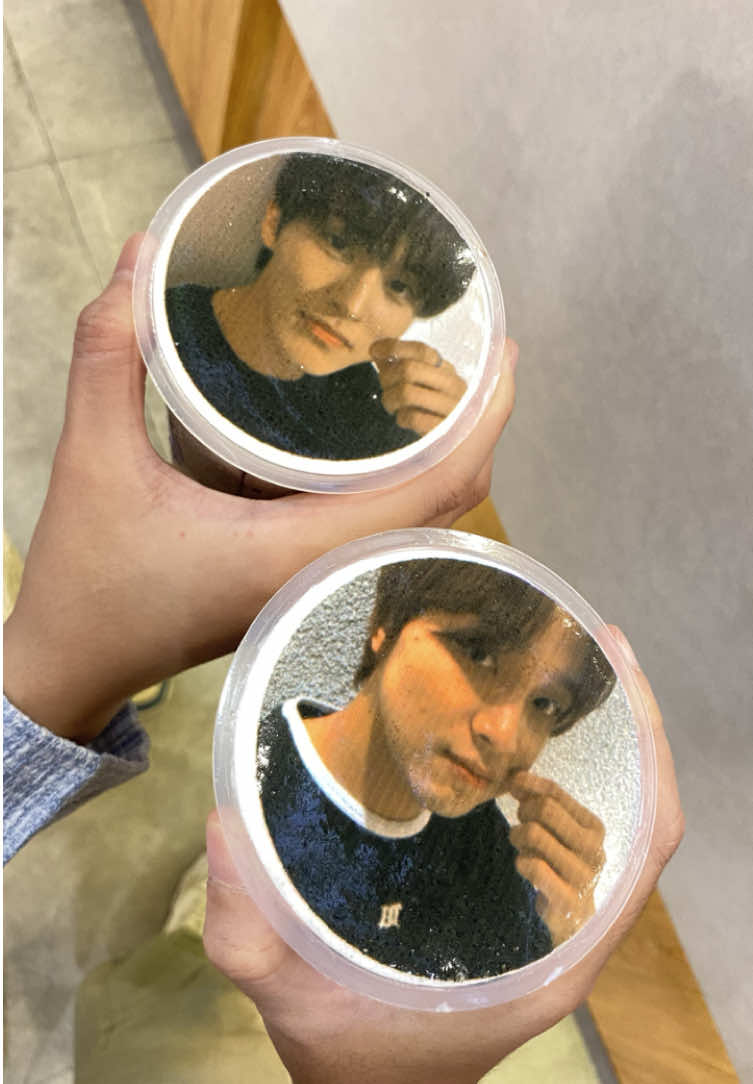 markhyuck girlie edisi chatime 🤪😍🫶🏻 @vi🐬 , antri nya udah kaya simulasi tuker tiket tds 4 aja #chatimeindo #chatime #nctdream #mahae #mark #haechan #chatimeprintgambar 