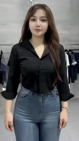 #kemejacroptop #croptop #kemeja #kemejawanita #croptopkekinian #satuharisatukonten #trending #fyp #OOTD #fypage 