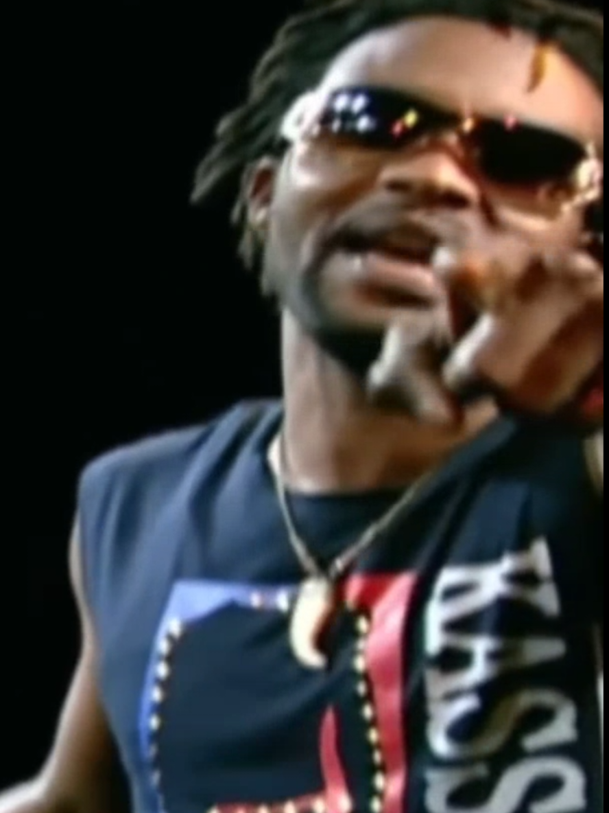 Fally Ipupa  Pharmacien