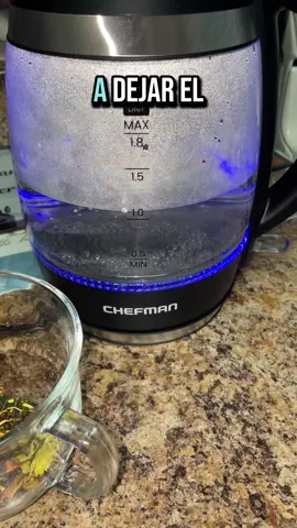 Ya no uses el microondas cómprate esta jarra calentadora de agua y te #CHEFMAN#FASTER#fastboil#chefmanelectrickettle #TikTokShop 
