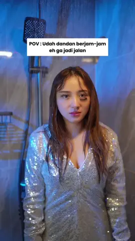 Kamu pernah ngalamin ga? Udah capek2 dandan maksimal berjam2, eh tiba2 dengan seenak jidat dibatalin ga jadi jalan. Rasanya tuhh ANJEEEENKKZZ SEKALIHHH 😤 #meisitalomania #pov #meisitapov 