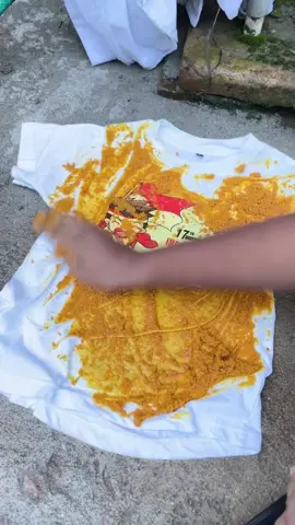 Pembersih noda pakaian 