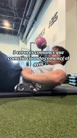 1.	Creer que solo con abdominales se marcaba el abdomen. 	 2.	Hacer cardio en ayunas sin razón. 	 3.	No tener rutina estructurada (entrenar al azar). Abs visibles no se logran solo con crunches… lo supe después de AÑOS 💀 #A#absmyths #shredded 