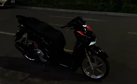chiếc xe màu đen long lanh trong đêm #sh125i #sh150i #fyp #xedovietnam #xh #vairal 