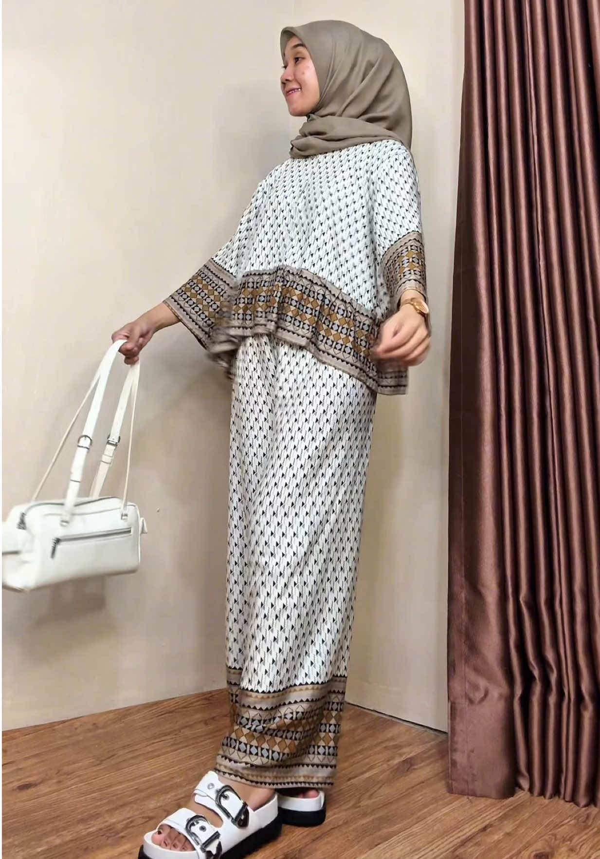 hania one set-motif wilona yang aku pake #ootdhijabstyle #onesetmurah #onesetjumbo #oneset #fypシ #racuntiktok 