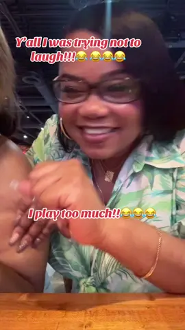 #tiktoklive #livehighlights 😂😂😂🤦🏽‍♀️ #GirlsNightOut #karoke #usherchallenge #fyp #foryou #foryoupage 