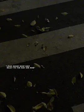 Trò chơi: Viết tắt tên người bạn nhớ nhất lúc này vào đây đi..?#khoi_31_8 #nhachaymoingay #xh #lyrics #loitutraitimanh 