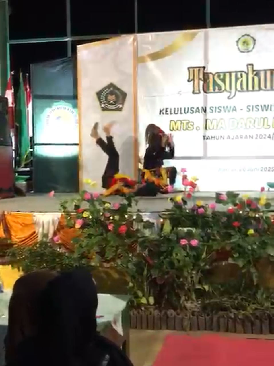 tarian bujang ganong, reog ponorogo #2025 #pentasseni #perpisahansekolah #bujangganong #reogponorogo #reog #reogponorogoindonesia #pentasseni #mtsmadarulhikmahtemon 