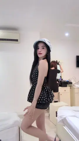 Outfit today ✨💃🏻 _______________________ #ឡេmissអ៊ុកប្រាក់ 