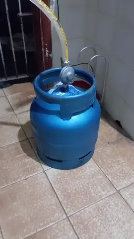 fogão portátil... 4 bocas. ótimo para levar em acampamentos!