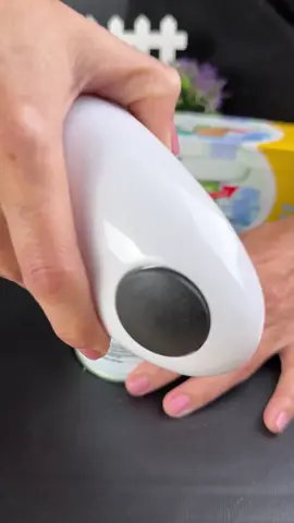 Abridor de latas elétrico.