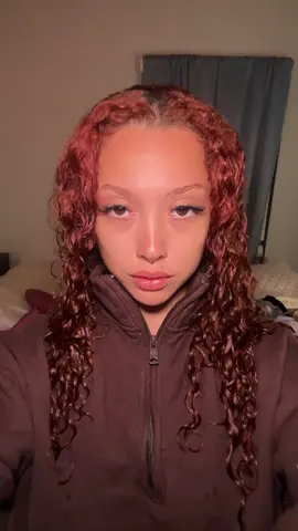 is mamasota in the room w us? 