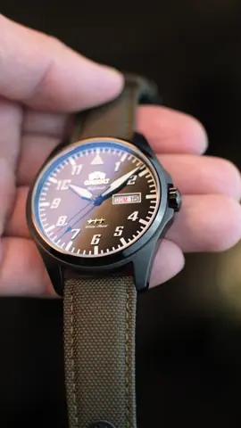 Custo-benefício é o sobrenome desse relógio: Orient Sport Air Pilot 3 Estrelas YN6PN010.  Uma das melhores opções de primeiro relógio automático no Brasil hoje, na minha opinião.