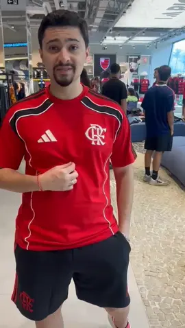 Manto casual novo do flamengo 😎😎🤩 blusa 279,99/ short 249,99 / tênis 899,99 Entregamos para todo Brasil 🏎💨 #flamengo #flamengomundial #adidas #barrashopping 