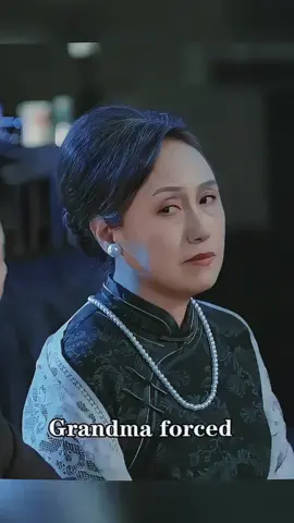 Grandma Forced 10 Blind Dates—So He Grabbed a Random Pregnant Girl's Hand. #FakeMarriage #UnexpectedLove #PregnantTwist #FamilyDrama #RichManLove #MomStruggles #BlindDate #chinesedrama 