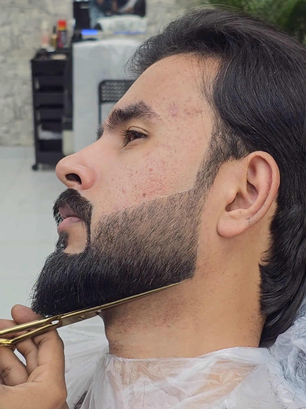 How To Shape Beard  #fyp #viral #fyp #viral #viralvideo #viraltiktok #foryoupage #fypage #videoviral #fypage #vairal #grooming #hair #haircut #barber #salon #haircuts #hairtutorial #beard #hairstyle #barbershop #beardeddragon #beardlook #beards #beardstyle #asmr #asmrsounds #asmrvideo #asmrvideo #beard #beardeddragon #unitedkingdom🇬🇧 