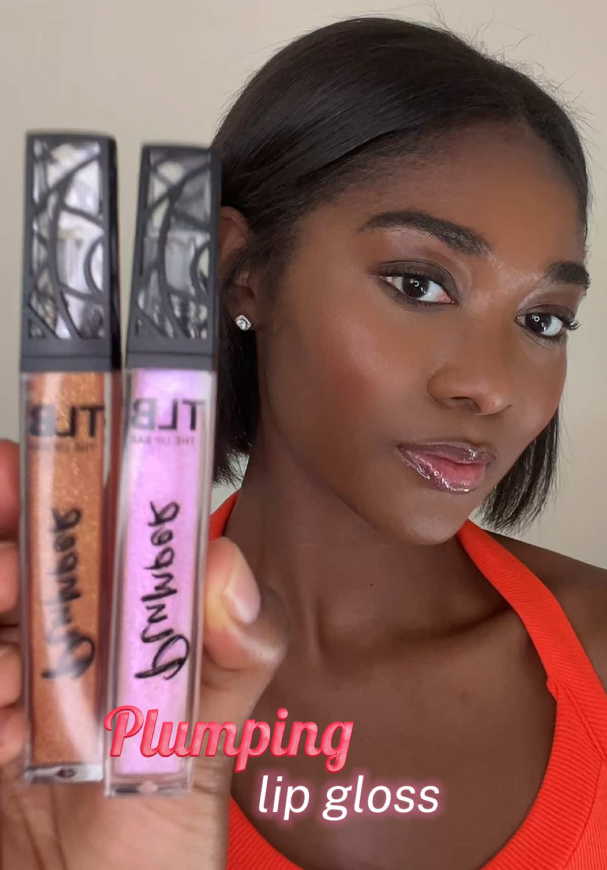 Trying on plumping lip gloss in shades “sweet talk” & “candy kisses” (in that order) from @thelipbar ✨ These are my kind of colors! I’ve always been a gloss girlie,  but this was my 1st time trying a plumping formula and it’s safe to say I’m obsessed😍 #thelipbar #blackowned #lipcombotutorial 