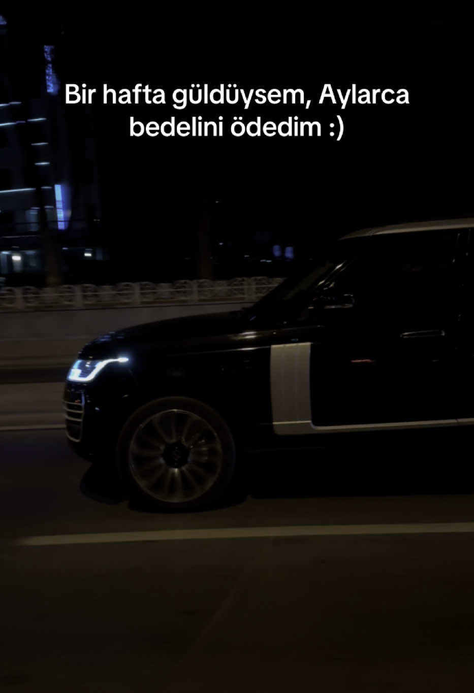 SİTEMLİ VOGUE 🖤  #keşfet #vogue #34dgn075 #rangeroversport #autobiography 