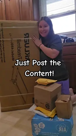 Just post the content! #freesamples #tiktokshopaffiliate #justpostit #contentcreator #taketheleap 