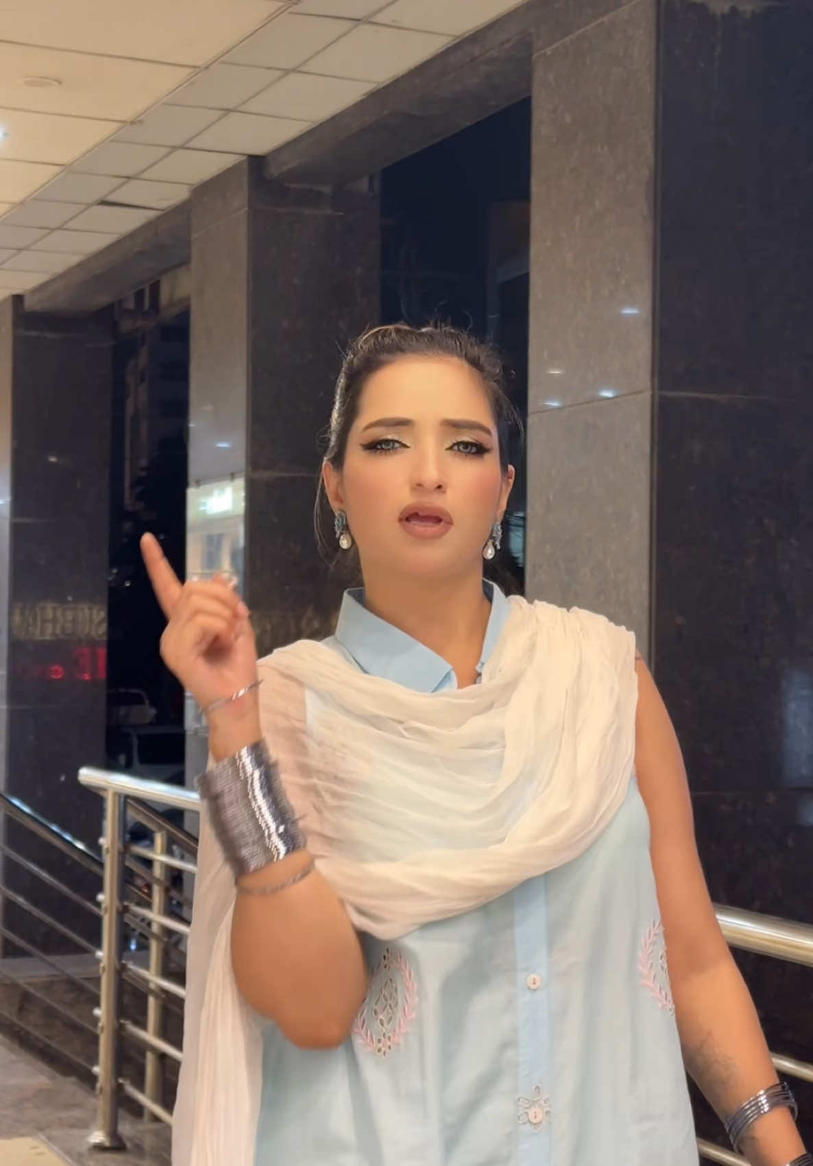 Samaj? 😏😈🤫. #wardamalik94 