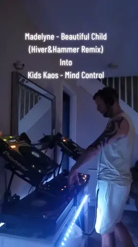 #tiktoklive #livehighlights @Vicky Norris #talent #fyp #onthedecks #inthemix #livestreaming #livestream #hardtrance #trance #mixingvinyl #mixing 