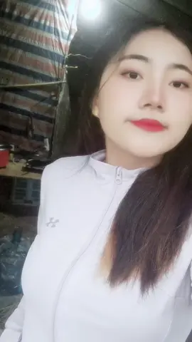 #နွေးနွေးထွေးထွေးလေးနေပါအမျိုးသာလေးရေ#မြင်ပါများပီးချစ်ကျွမ်းဝင်အောင်လို့🤒🖤 