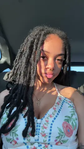 me when life gets hard & i want to give up then i can hear my future child’s laugh in my head #cantdieyet 