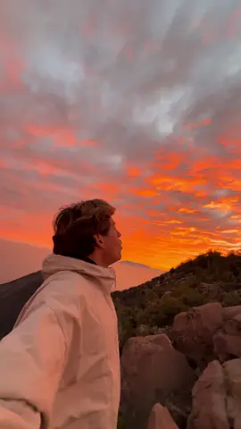 Con quién irías? 🏔️🇨🇱🌎 Paseo 4/100 Cumbre Cerro Manquehue #santiago #chile #pudaequipments #parati #fyp