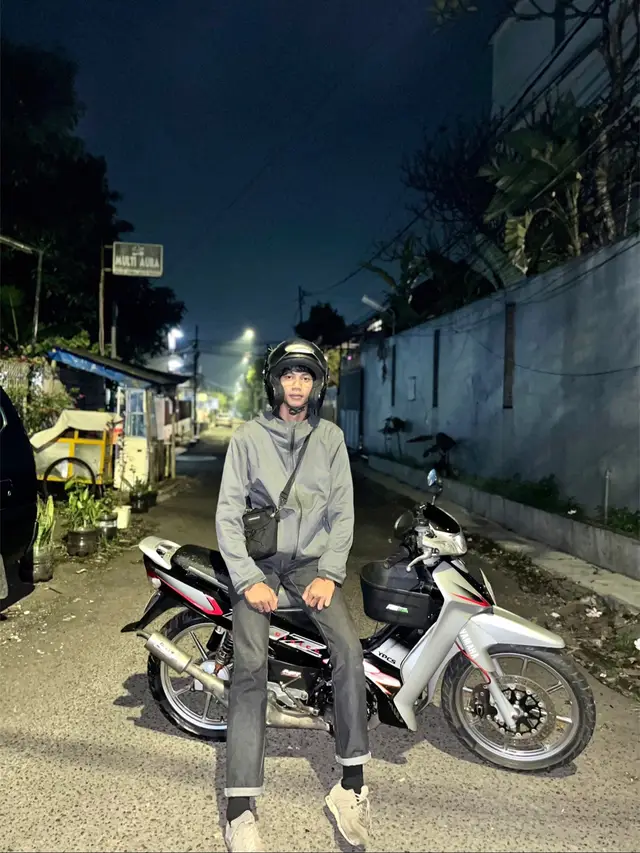 #f #2taklovers #f1zrmenolakpunah #fyppppppppppppppppppppppp #2strokeindonesia #2takmenolakpunah #twostrokeindonesia #twostrokeindonesia #xyzbca #f1zr_indonesia #f1zr #2strokelover #fypage #bdgboyz🏴‍☠️ #bdggirls🏴‍☠️ #dprnihbous 