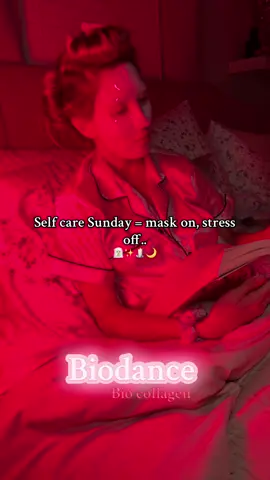 -Resetting for the week, one collagen mask at a time. 💆🏼‍♀️✨ #biodance #biodance_collagen_mask #SelfCare #reset #selfcaresunday 
