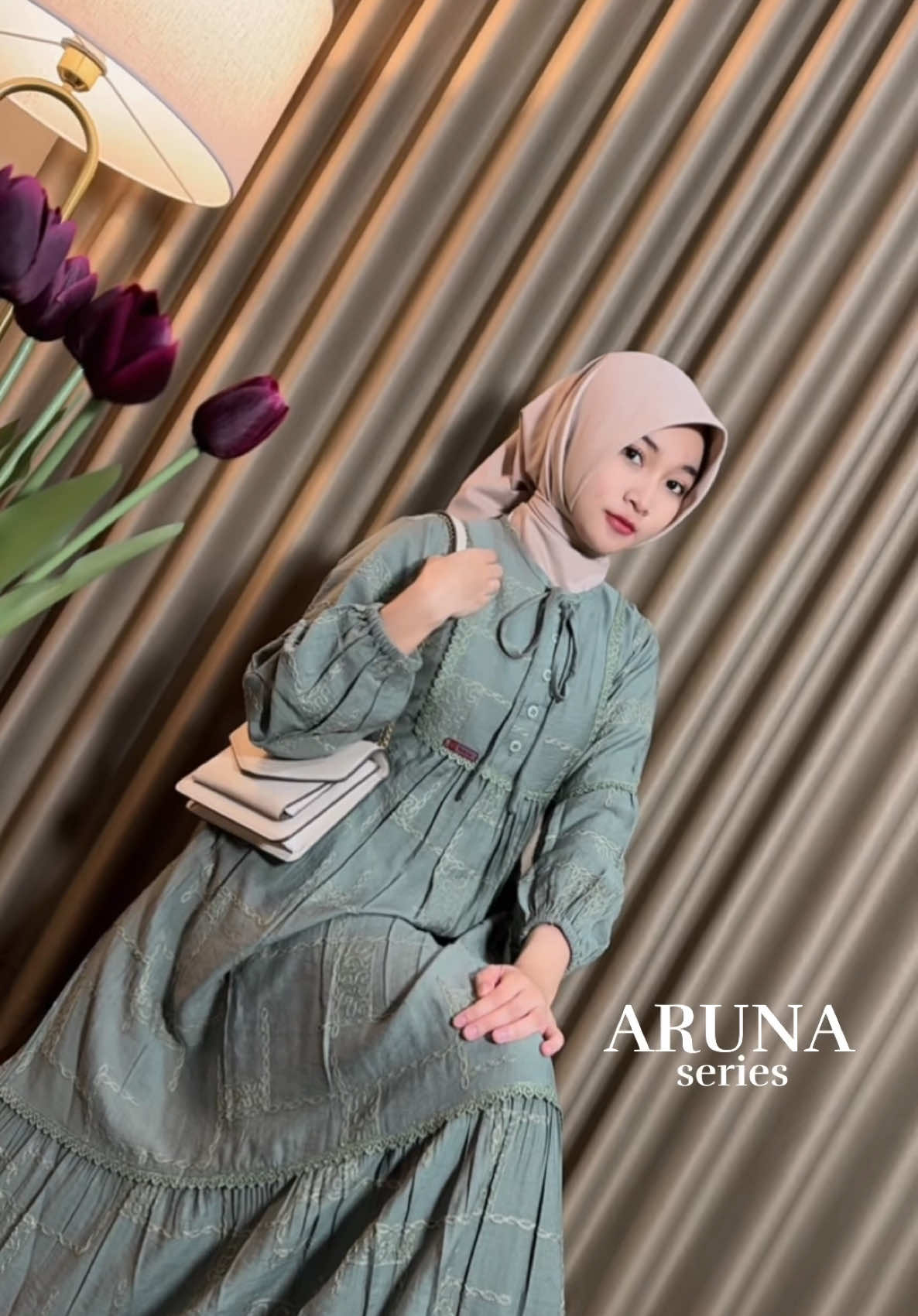ARUNA series✨ New Version hadir dengan material yang lebih premium nih bebs...✨ yuk kepoin LIVE kita😘 #bestseller #gamispremium #fashionmuslimahmodern #gamiscantik #outfithijab #gamiskekinian 
