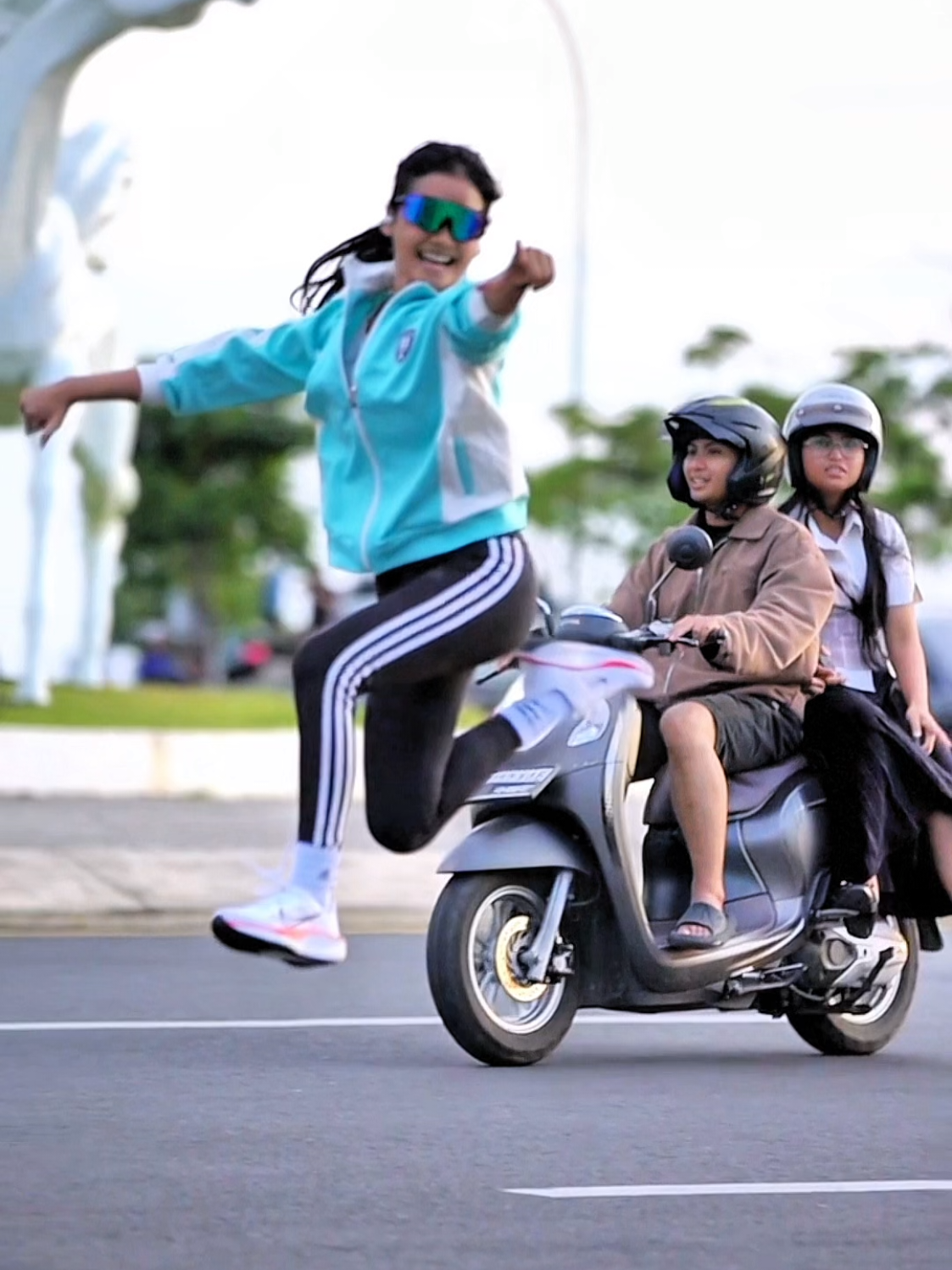 Speed n power Runner . Olahraga itu sehat guys😍🙏 . In frame : Shot by : fotoyu @papi_r4. . #celebrity  #celebritystyle  #selebrunners  #celeb  #Running  #runnergirl  #pelarikonten  #fotoyu  #cpi  #runnerscommunity  #runner  #videofotoyu  #semangatpagi  #cpikeren  #pacercantik  #pacergirls  #petlove 