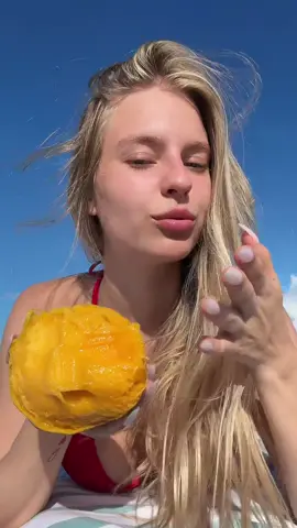 Eat mango with me at the beach #fypシ 