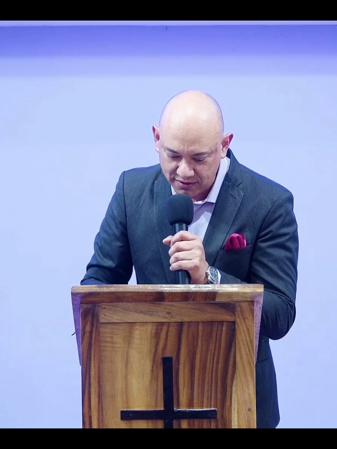 Muchos supuestos pastores, profetas, apóstoles y charlatanes de hoy, viven como millonarios #AndryCarias @andry.carias