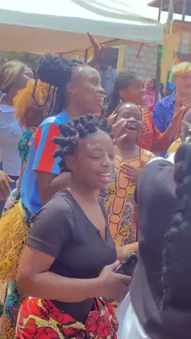 l'ambiance congolaise est une autre chose 🇨🇩🇨🇩#pour #tiktok#🇨🇩🇧🇮🇧🇸🇺🇬🇺🇲🇭🇹🇳🇴🇳🇬🇨🇦 #allafrica #model #mannequin #julia 