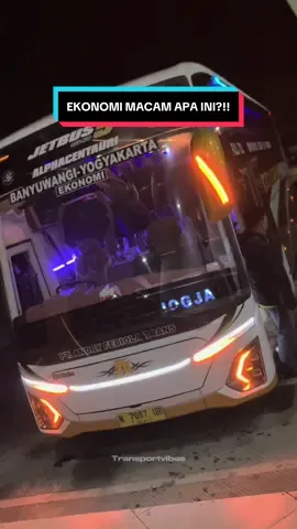 unit yg kembali mengaspal dijalur Banyuwangi - Jogja via Jember, Akas Aurora “A L P H A C E N T A U R I”  satu”nya class economy yg menggunakan body jetbus 5 shd sg dijalurnya ditambah menggunakan mesin hino rm 280 yg lebih unggul dibandingkan kompetitornya #busmaniacommunity#busmania#akasaurora#busakap#hinorm280#adiputro#jetbus5#singleglass#ekonomi#cinematic#tawangalunraceway🏁#banyuwangi#jogja#viral#fyp