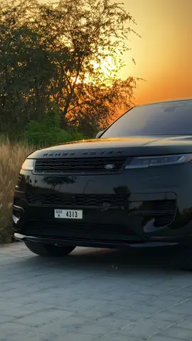 Range Rover Sport - статус, уверенность и свобода в каждом километре💫 ▪️Двигатель: 3.0L рядный 6-цилиндровый с турбонаддувом ▪️Мощность: 400 л.с. ▪️Крутящий момент: 550 Н·м ▪️ 0–100 км/ч: 5.7 сек ▪️Максимальная скорость: 225 км/ч ▪️Привод: полный  📲 Пиши в Direct — Range Rover Sport ждёт тебя! #dubaicars #rentcardubai #luxurycarsdubai #dubairental #avacarsdubai #drivedubai #rangeroverdubai #rangeroversport 