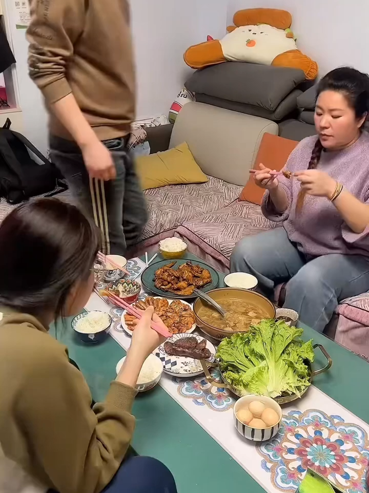2 bố con diễn kịch lừa mẹ