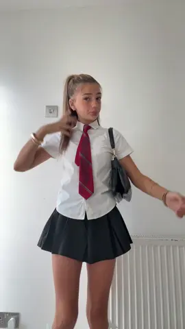 wowow #fyp#school#schoolgirl#skl#foryoupage  