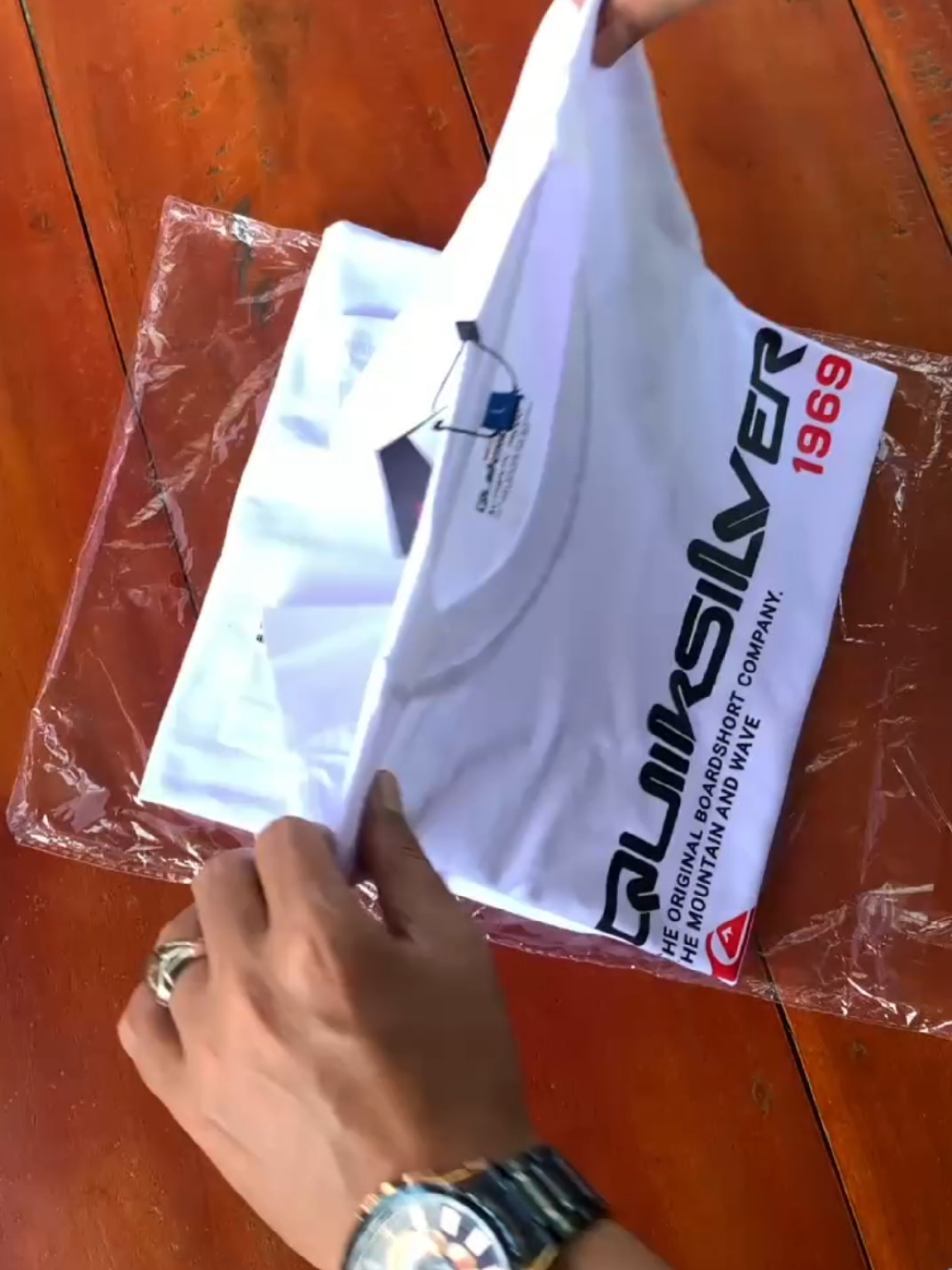 Kaos Pria Surfing Skate Premium Baju Distro Atasan Sablon Pria Wanita #kaospria #kaospremium #kaoswanita #tshirt #belilokal #fyppppppppppppppppppppppp 