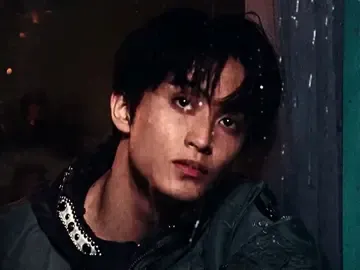 i’m in love w him i think. i miss molo #edit #fyp #kpop #nct #nct127 #nctdream #marklee #leeminhyung #markleeedit #markleenct #nctedit #marknct #gif 
