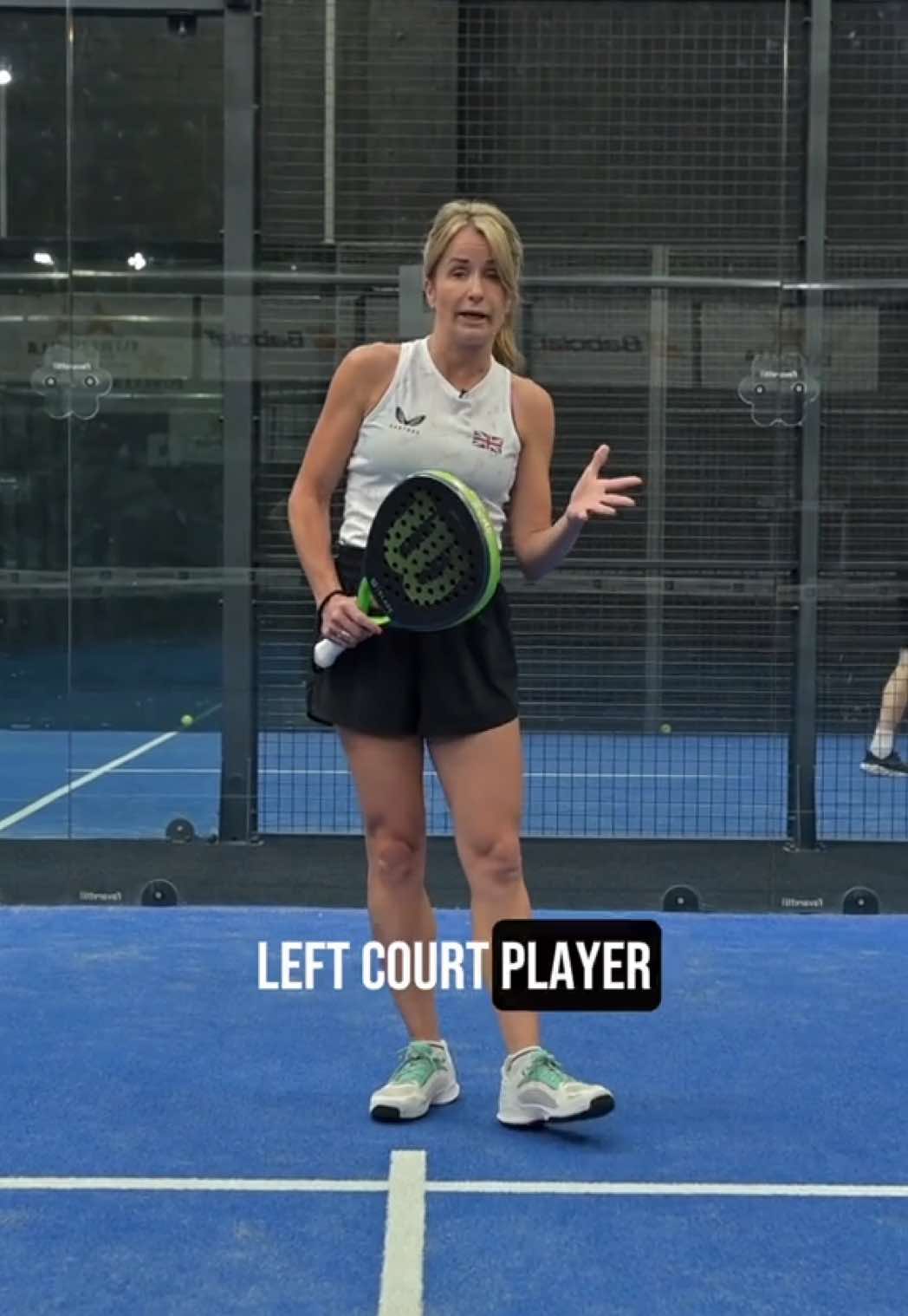 Should you play on the left or the right? Here’s some tips from one of the GB’s most experienced padel players. Which side are you? ⬅️➡️ #squareone #padel #padeltips