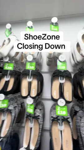 Best deal #shoezone #manchesterunited #fyp #foryoupage #viral #growmyaccount #share #salehaul 